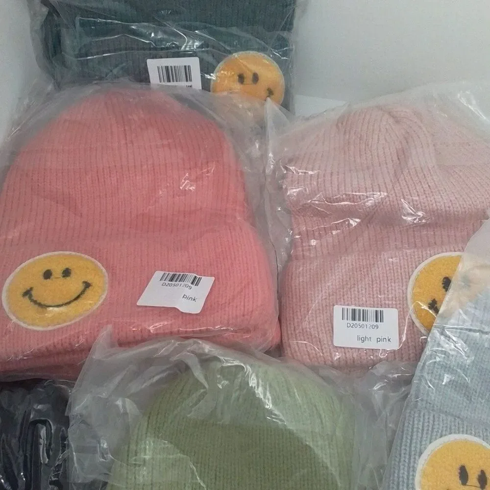 Happy Face Women's WHITE { Ivory} Beanie NEW